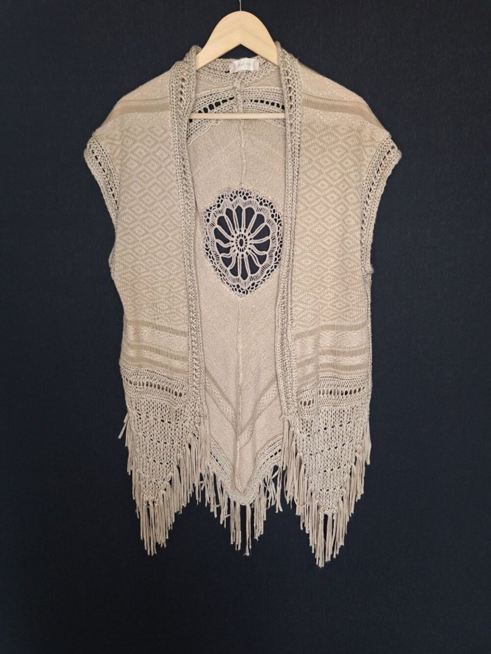 💙 Altar'd State Fringe Knit Vest Size S/M  Boho Open Front Crochet Beige Cottag